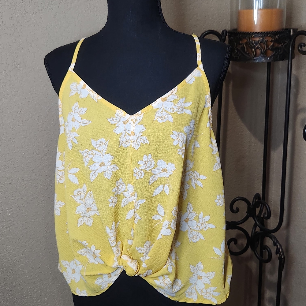 Lush‎ Yellow and White Tie Front Camisole